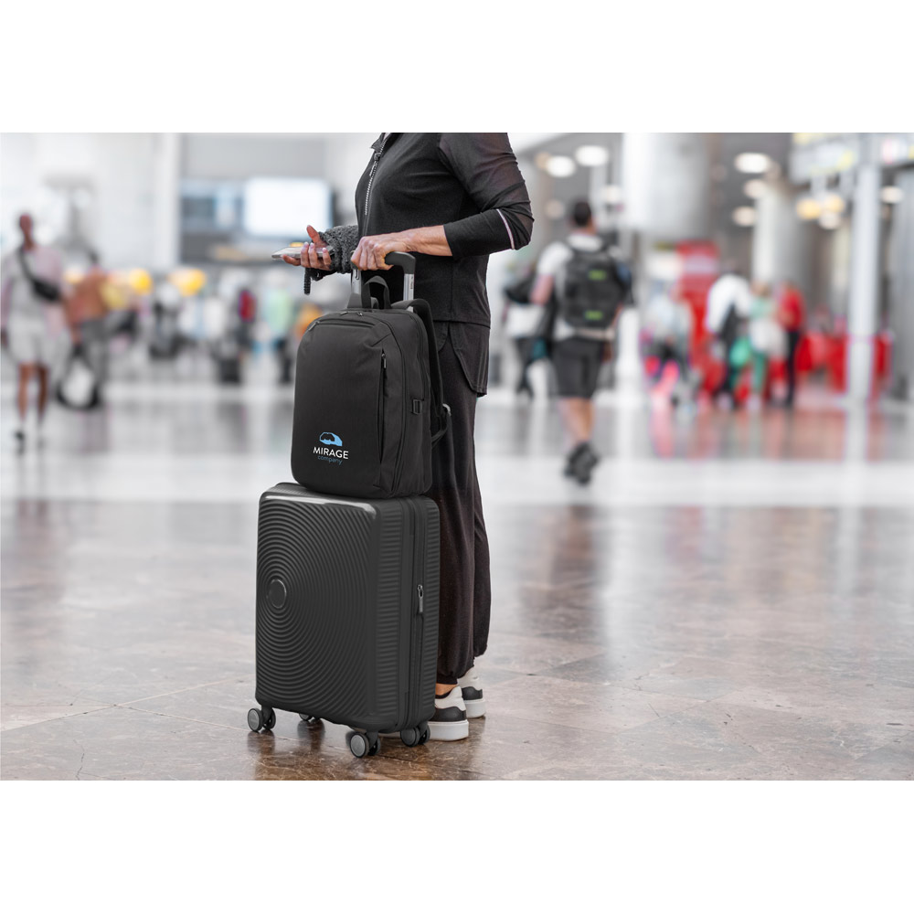 UDINE. Reisrugzak met één volledig te openen compartiment van hoogwaardig 300D gerecycled polyester, 16 inch