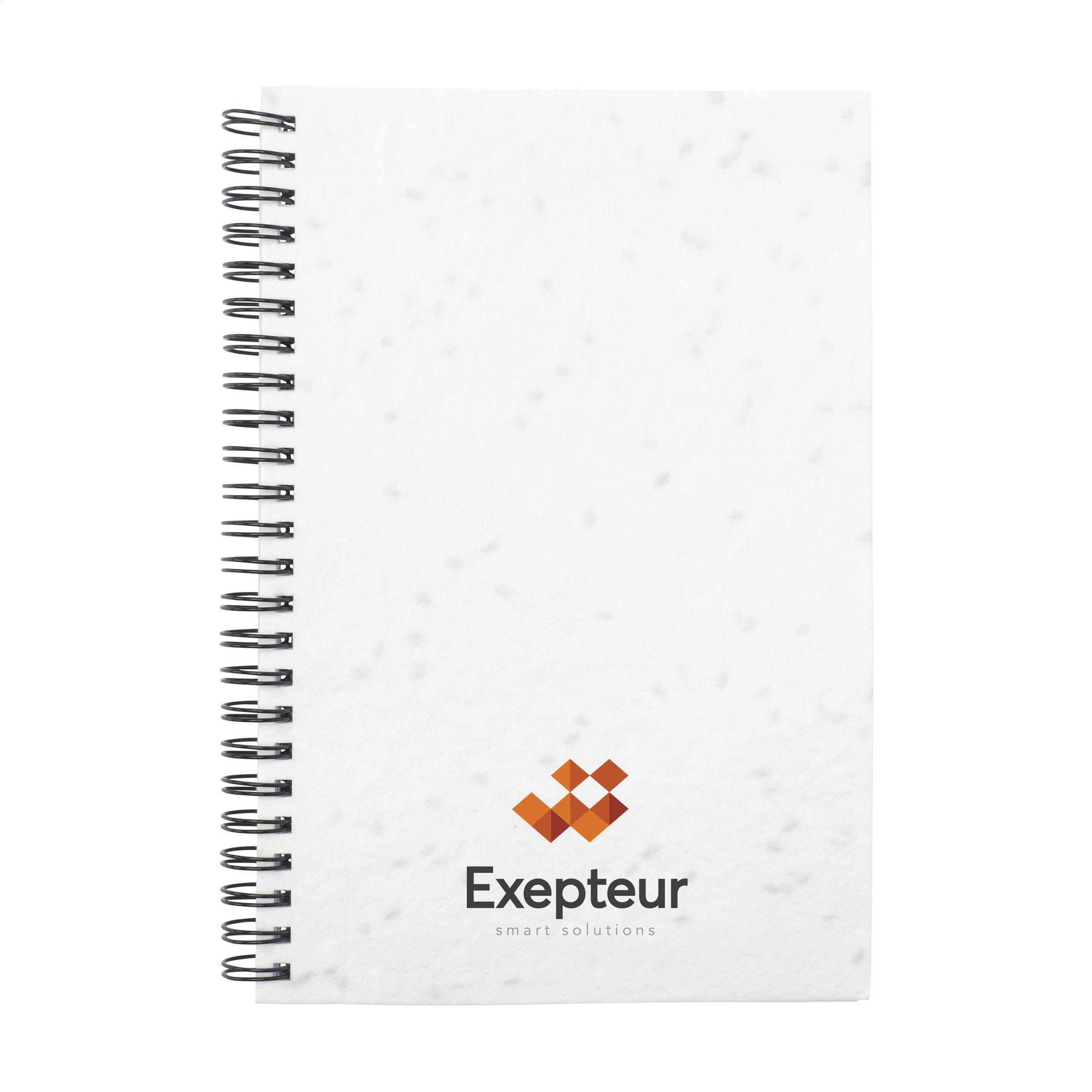 A5 notitieboek met plantbare kaft van zaadpapier, bedrukt met logo